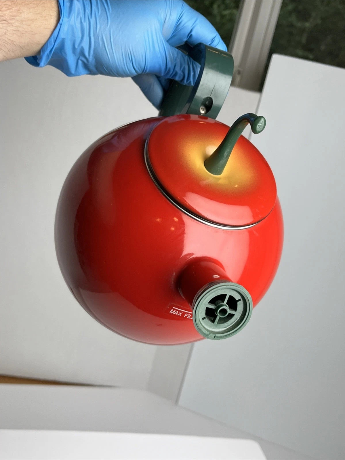 COPCO Red Apple Enamel Teapot Kettle Coffee Pot Kettle 2.5 Qt - Vintage