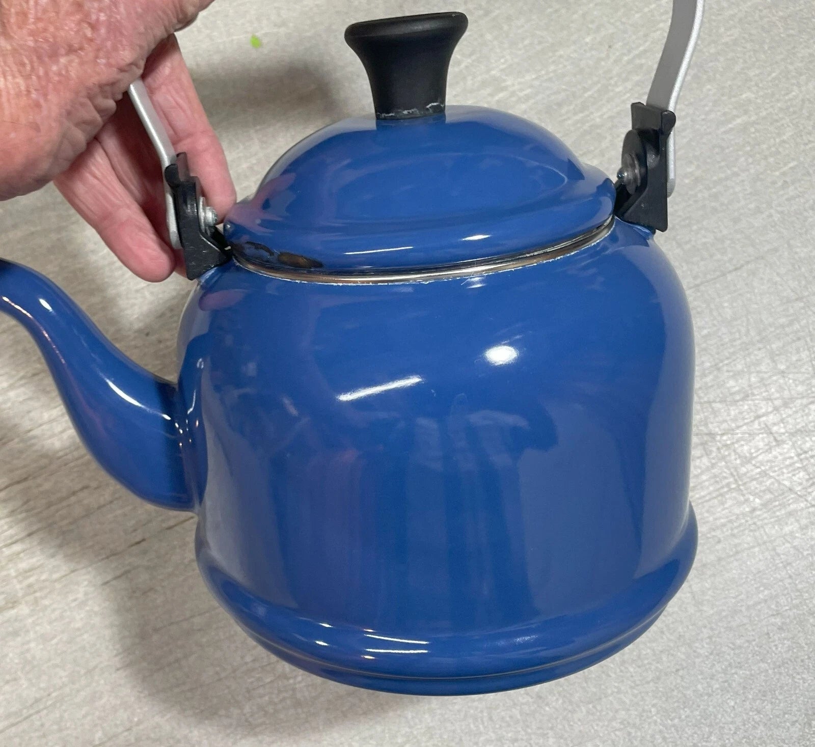 La Creuset Teapot 1-1/4 Qt. Blue Enamel