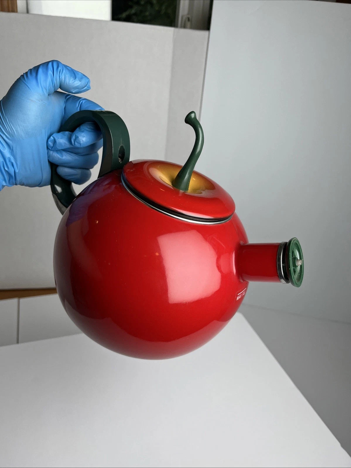 COPCO Red Apple Enamel Teapot Kettle Coffee Pot Kettle 2.5 Qt - Vintage