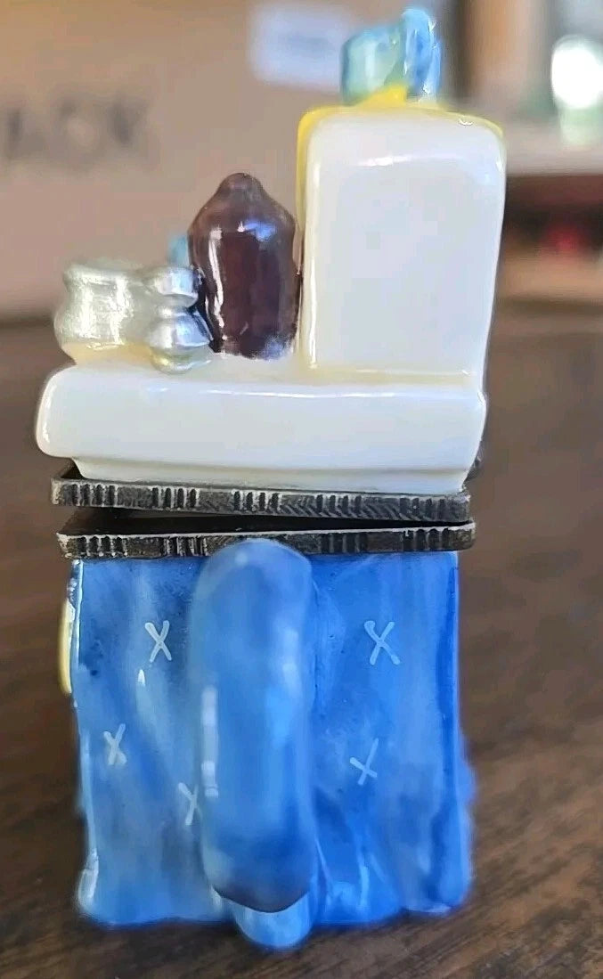 VINTAGE STOVE TEAPOT TRINKET BOX CERAMIC With Surprise Inside