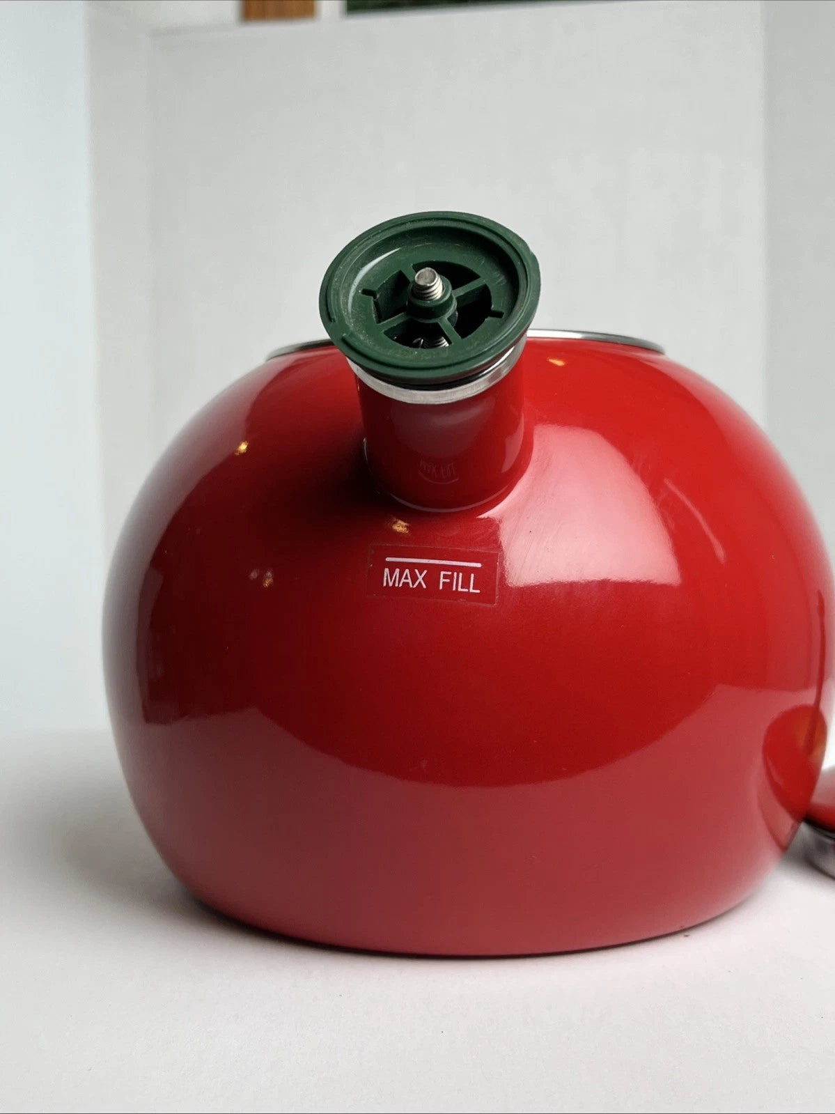 COPCO Red Apple Enamel Teapot Kettle Coffee Pot Kettle 2.5 Qt - Vintage