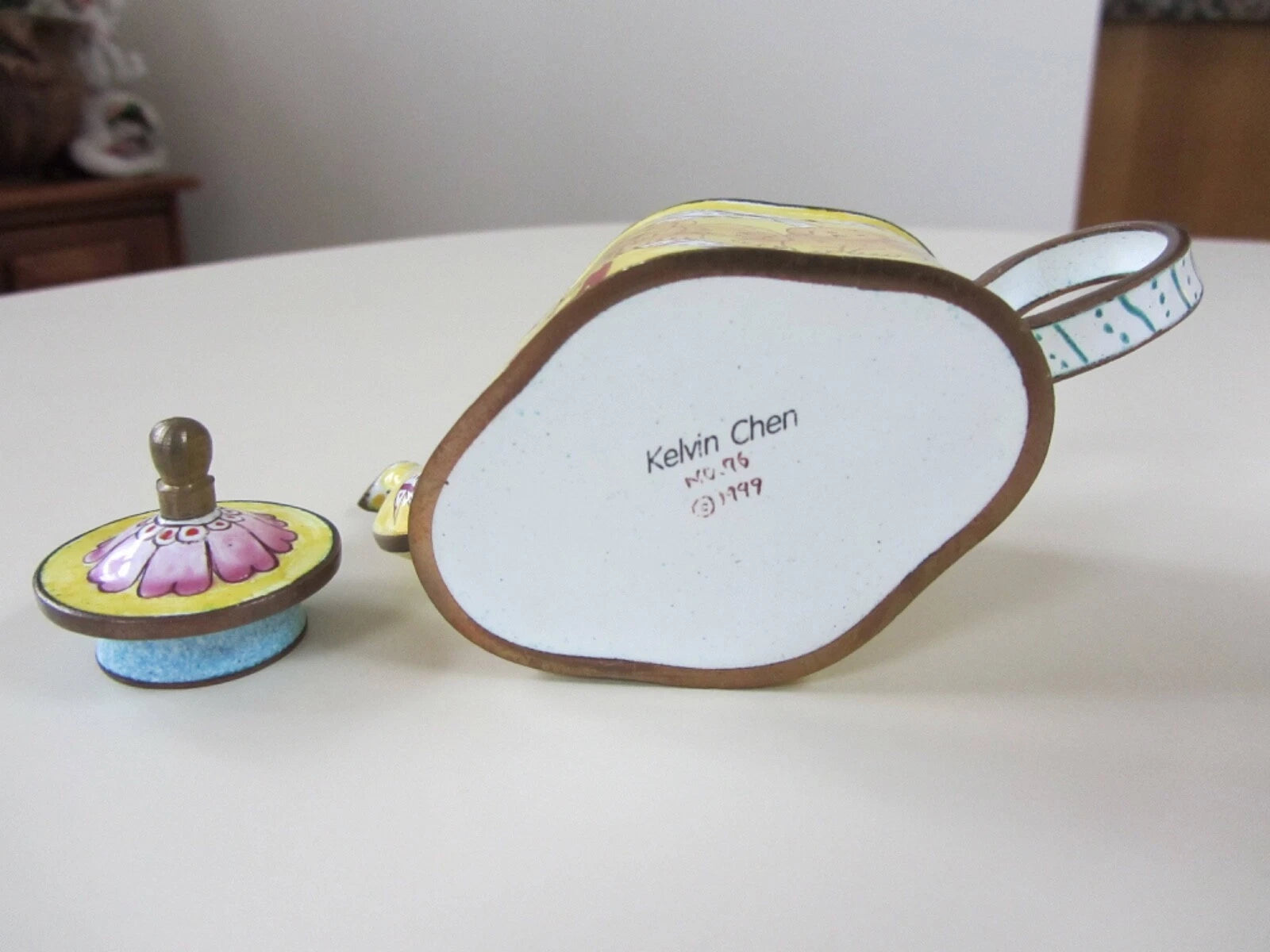 Vintage 1999 Kelvin Chen Miniature Enamel Teapot # 76 Golden Retrievers