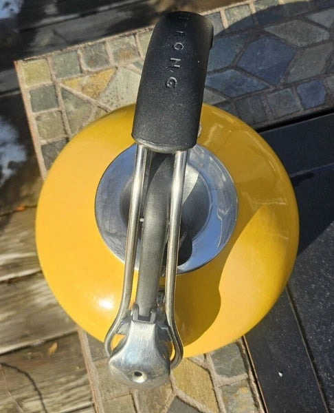 Chantal Livestrong Enamel Loop Whistling Tea Pot Kettle Yellow 1.8 Quart FreeShp