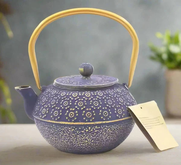 Pretty Japanese style cast iron teapot 1L capacity with tea strainer and enamel