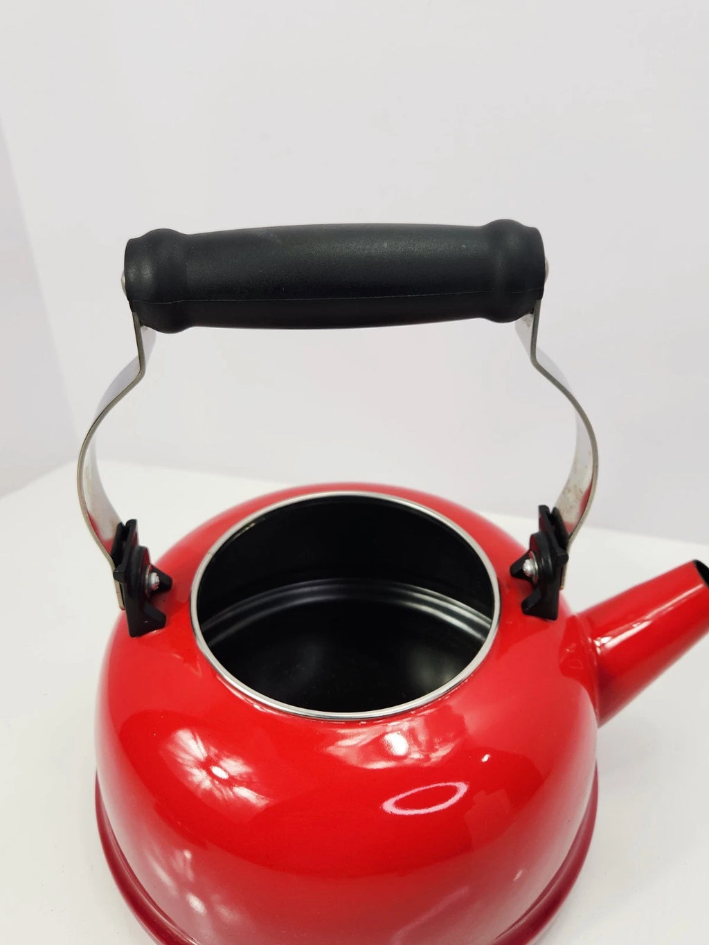 Le Creuset Vintage Tea Kettle Red 1.7 Quart  Whistling Teapot