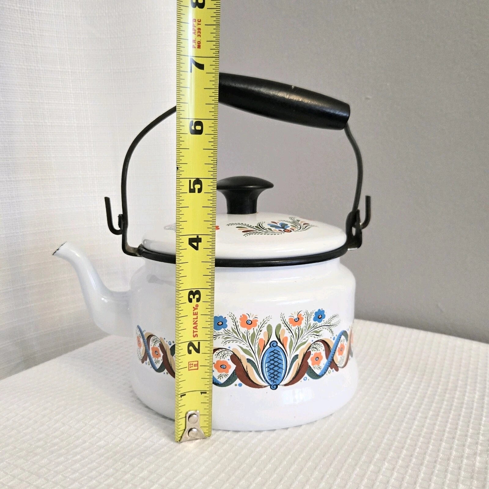 Vtg Enamelware Teapot Tea Kettle Pennsylvania Dutch Look Folk Art READ