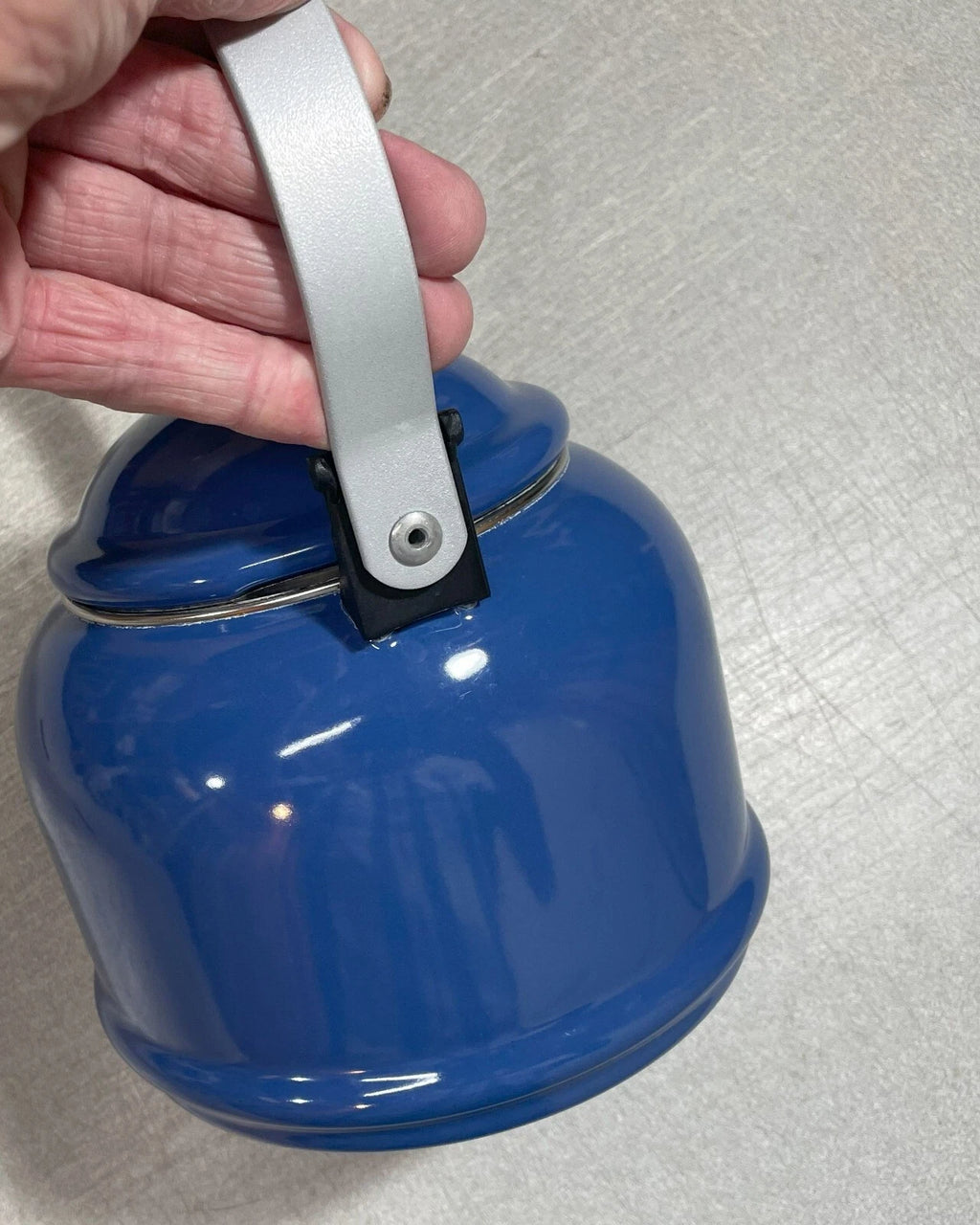 La Creuset Teapot 1-1/4 Qt. Blue Enamel