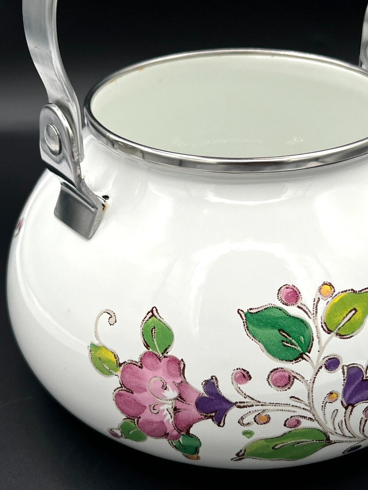 GAILSTYN SUTTON Vintage Enamel Ware Metal Teapot 1983 Floral Foliage II EUC