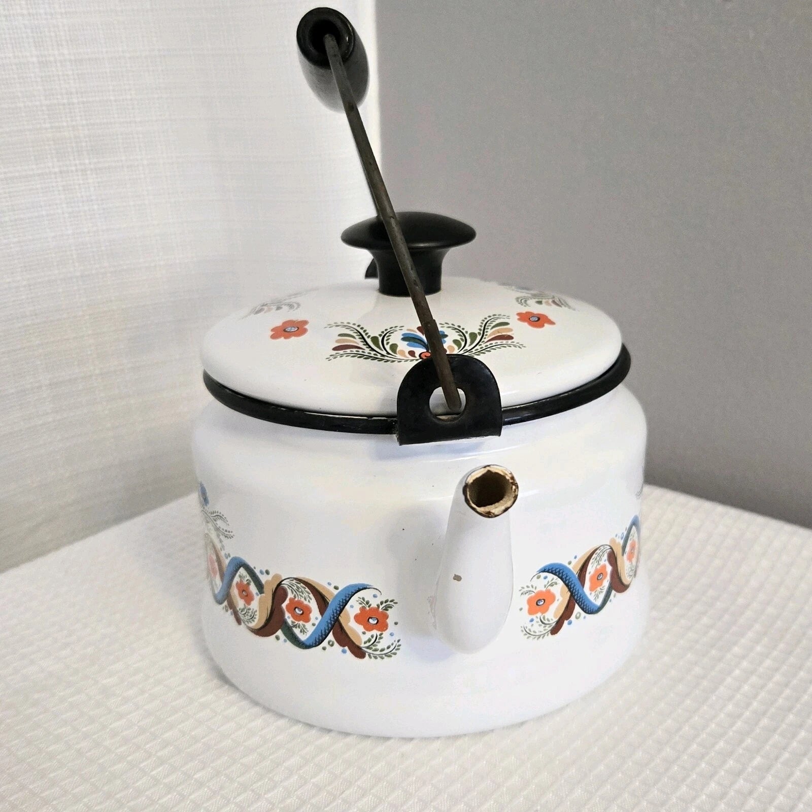 Vtg Enamelware Teapot Tea Kettle Pennsylvania Dutch Look Folk Art READ