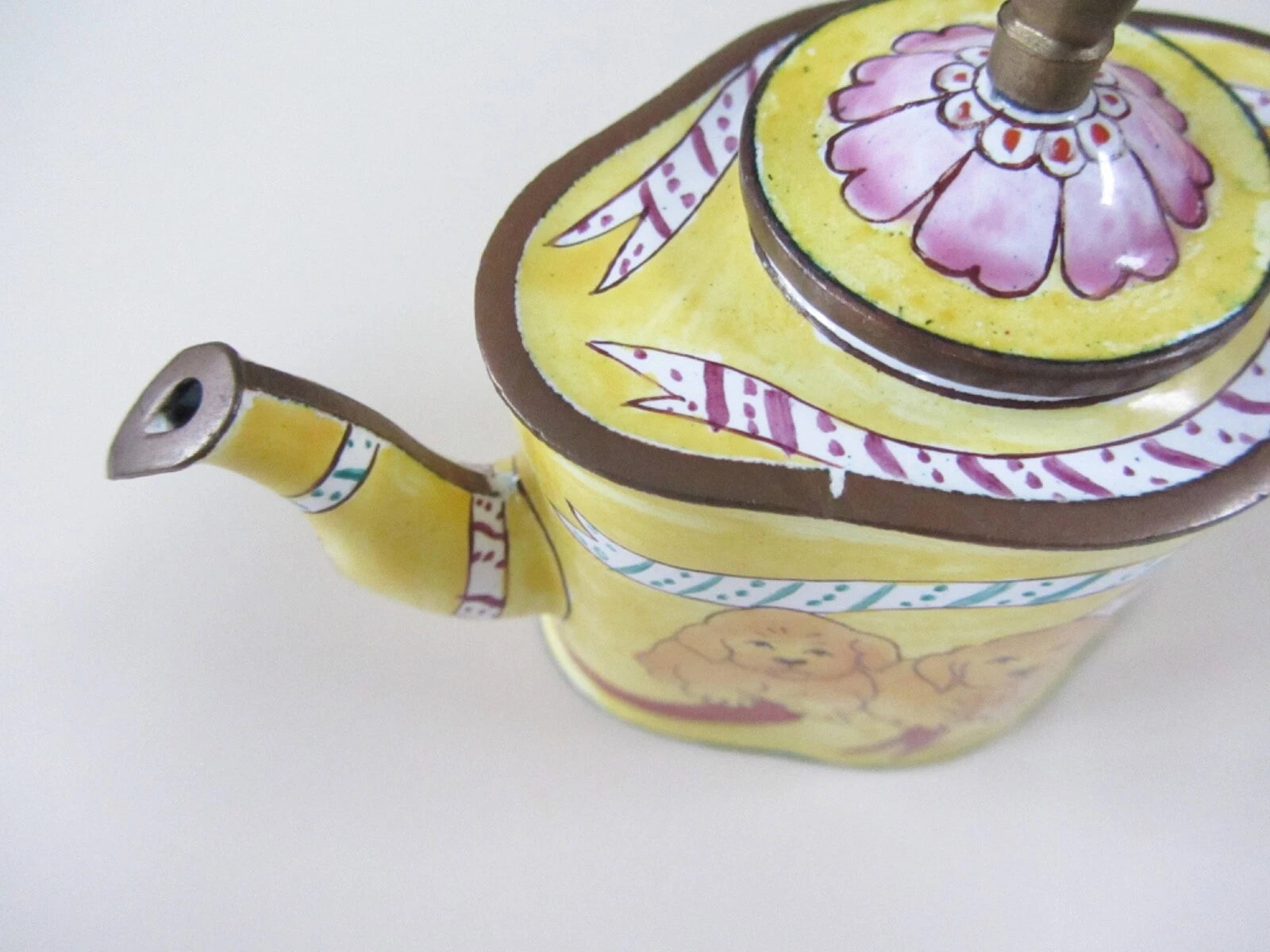 Vintage 1999 Kelvin Chen Miniature Enamel Teapot # 76 Golden Retrievers