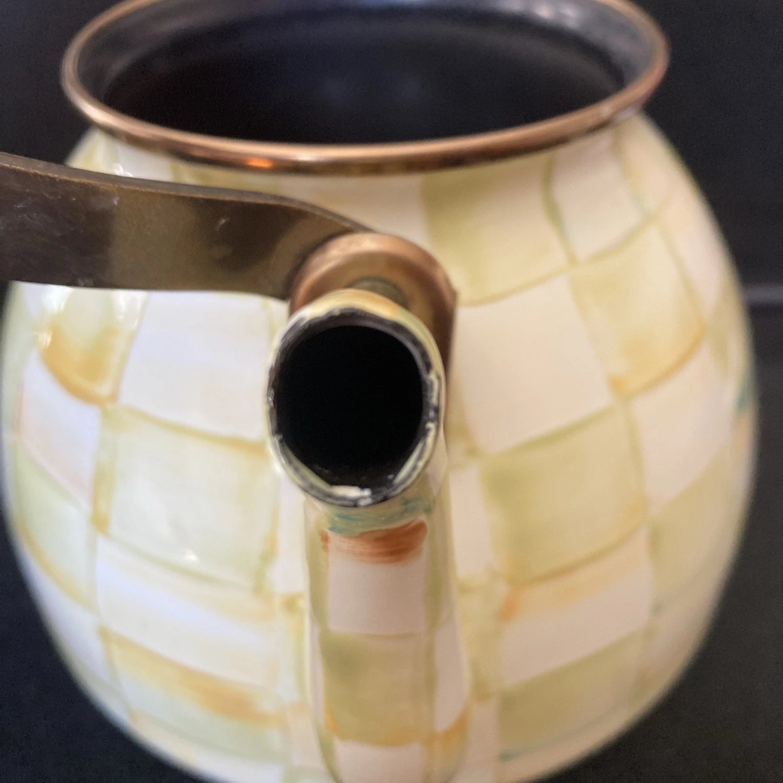 MACKENZIE-CHILDS 2 QT Teapot Kettle PARCHMENT CHECK Retired Color Enamel Loss