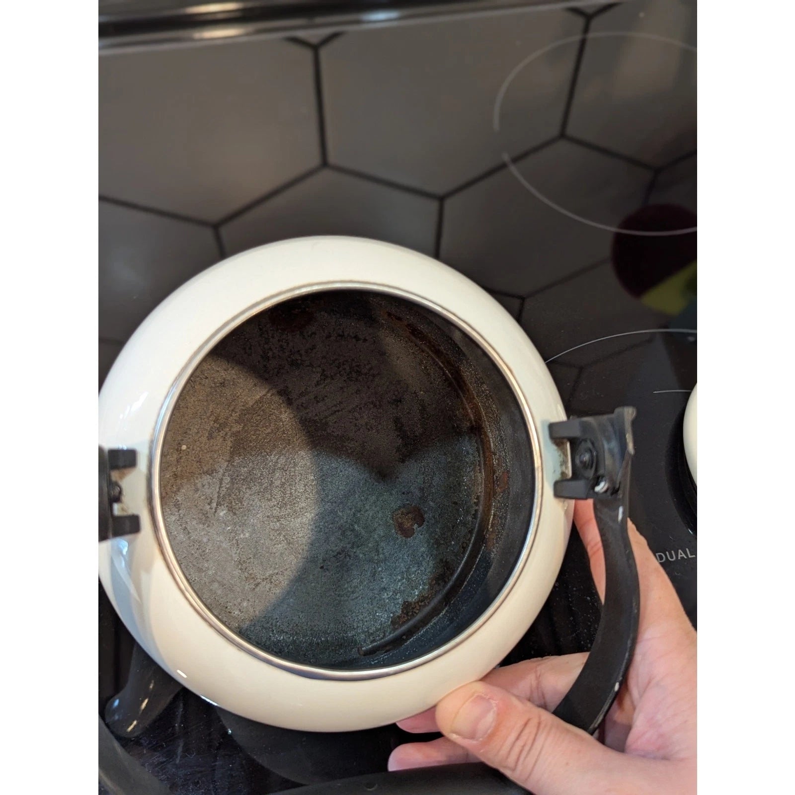 White Le Creuset Enamel Teapot Tea Kettle 1.25QT