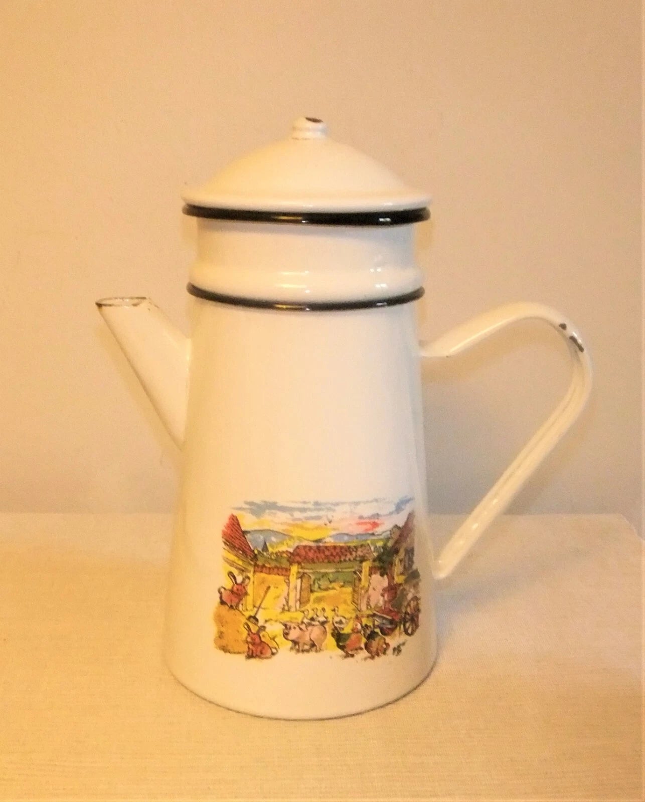 ANTIQUE SCREEN PRINTED PORCELAIN ENAMEL COFFEE MAKER OR TEAPOT