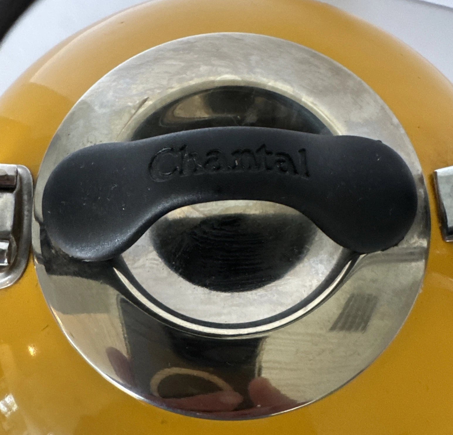 Tea Pot Chantal Livestrong Enamel Loop Whistling Kettle Yellow 1.8 Quart Vintage