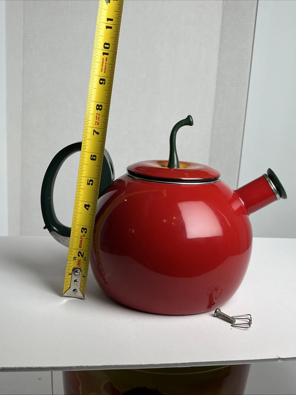 COPCO Red Apple Enamel Teapot Kettle Coffee Pot Kettle 2.5 Qt - Vintage