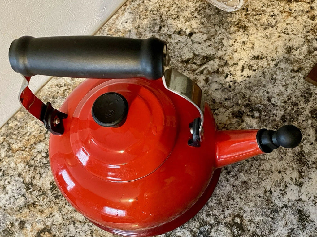 LE CREUSET Enamel On Steel Whistling Tea Kettle 1.7 Qt  Red Clean Good Cond