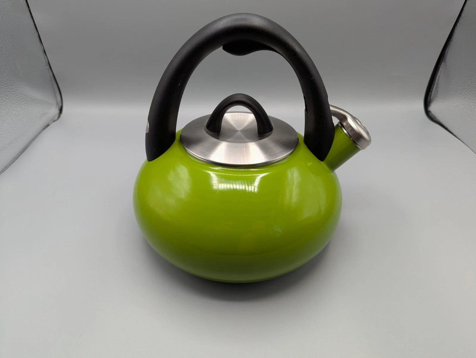 CALPHALON 2 QUART LIME GREEN WHISTLE TEA KETTLE TEAPOT TKE4402 CLEAN W/LID