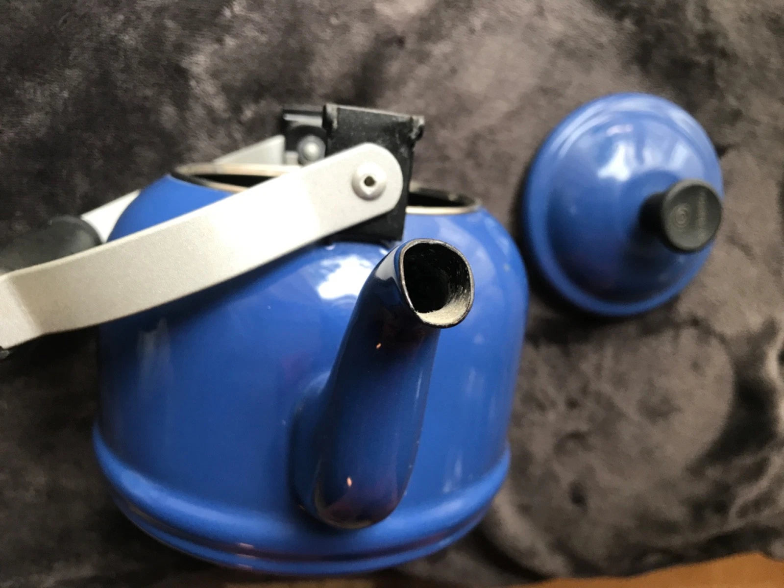 Vintage Le Creuset 1.25 Quart Blue Enamel Metal Tea Kettle Teapot w/Flip Handle