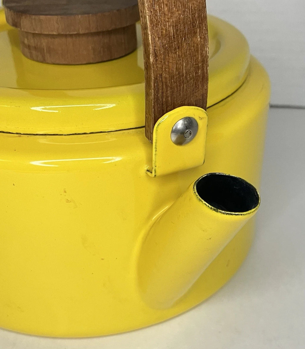 Vintage 1970’s Sunny Yellow Enamelware Tea Kettle With Wood Handle And Knob