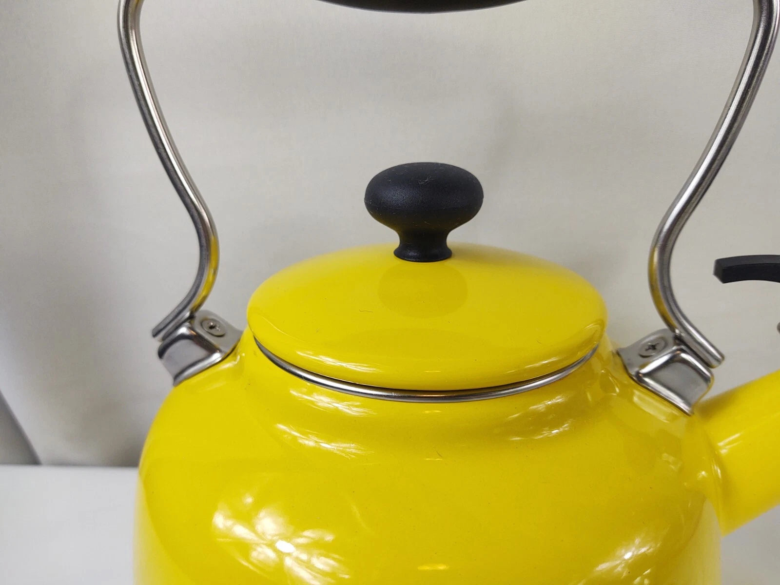 Chantal Yellow Enamel With Stainless Steel Whistling Tea Kettle Teapot Kitchen