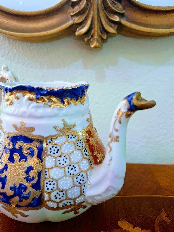 Fine Satsuma Teapot Moriage Raised Gold Hand Painted Enamel Red Blue c1880