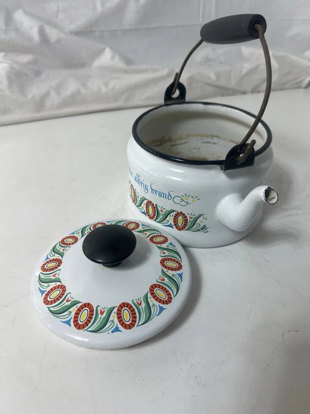 Swedish Folk ArtVINTAGE ENAMEL TEAPOT KETTLE ENAMELWARE script