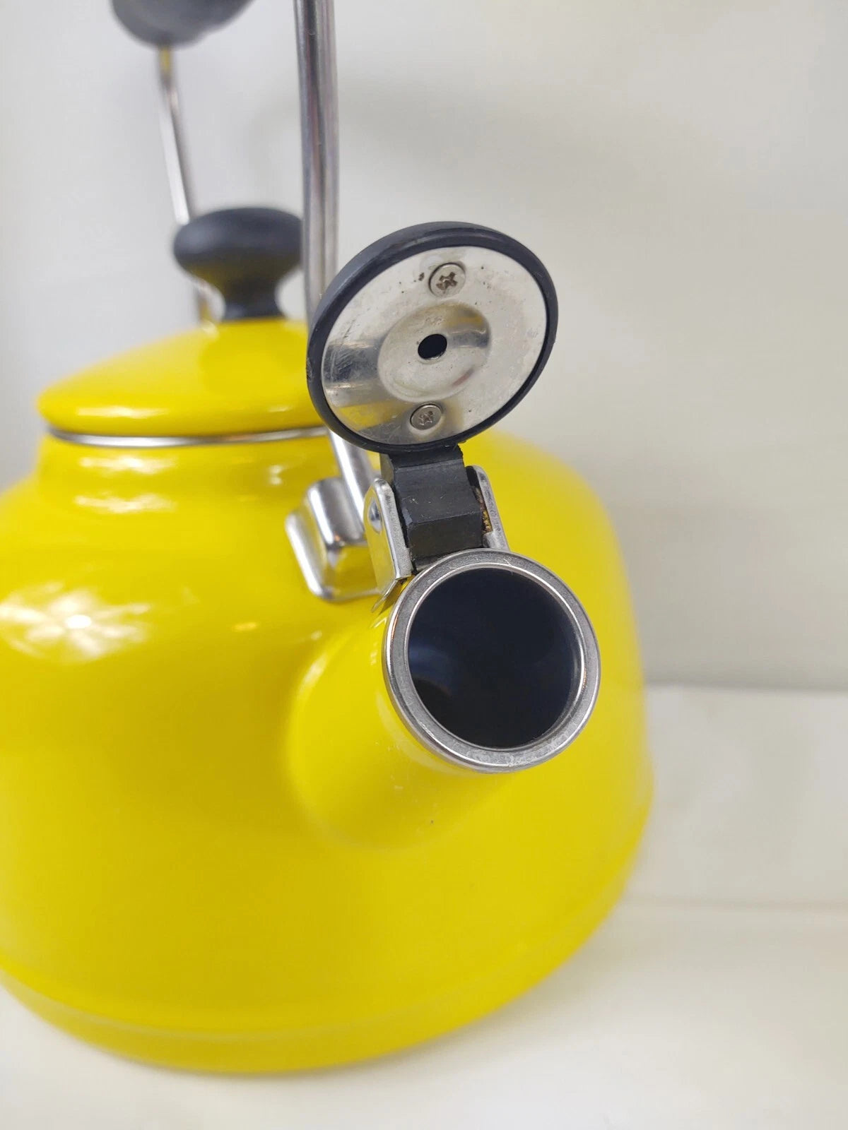 Chantal Yellow Enamel With Stainless Steel Whistling Tea Kettle Teapot Kitchen