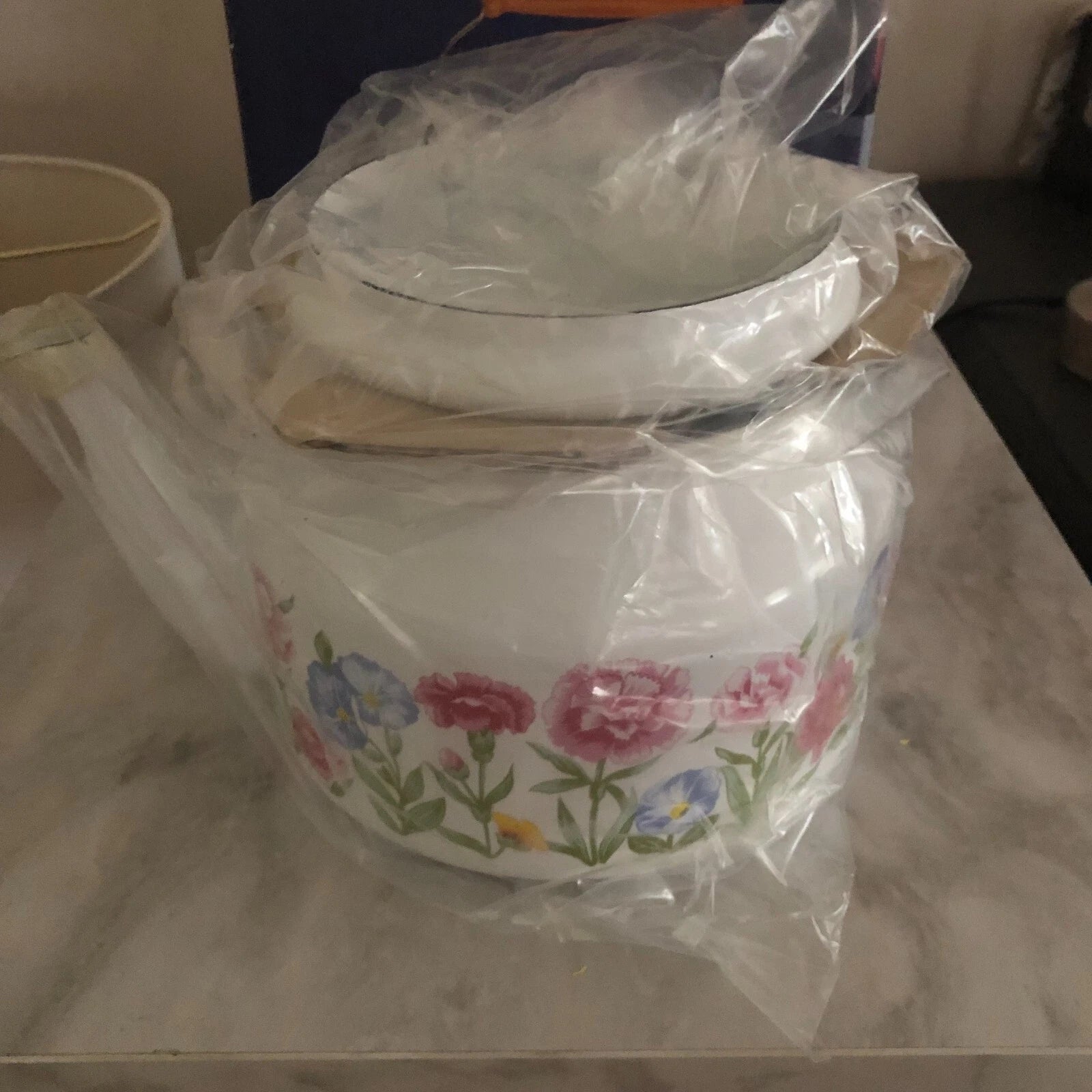 Carnations 3 Qt Flower Stencil Tea Kettle Porcelain Enamel On Steel READ BELOW