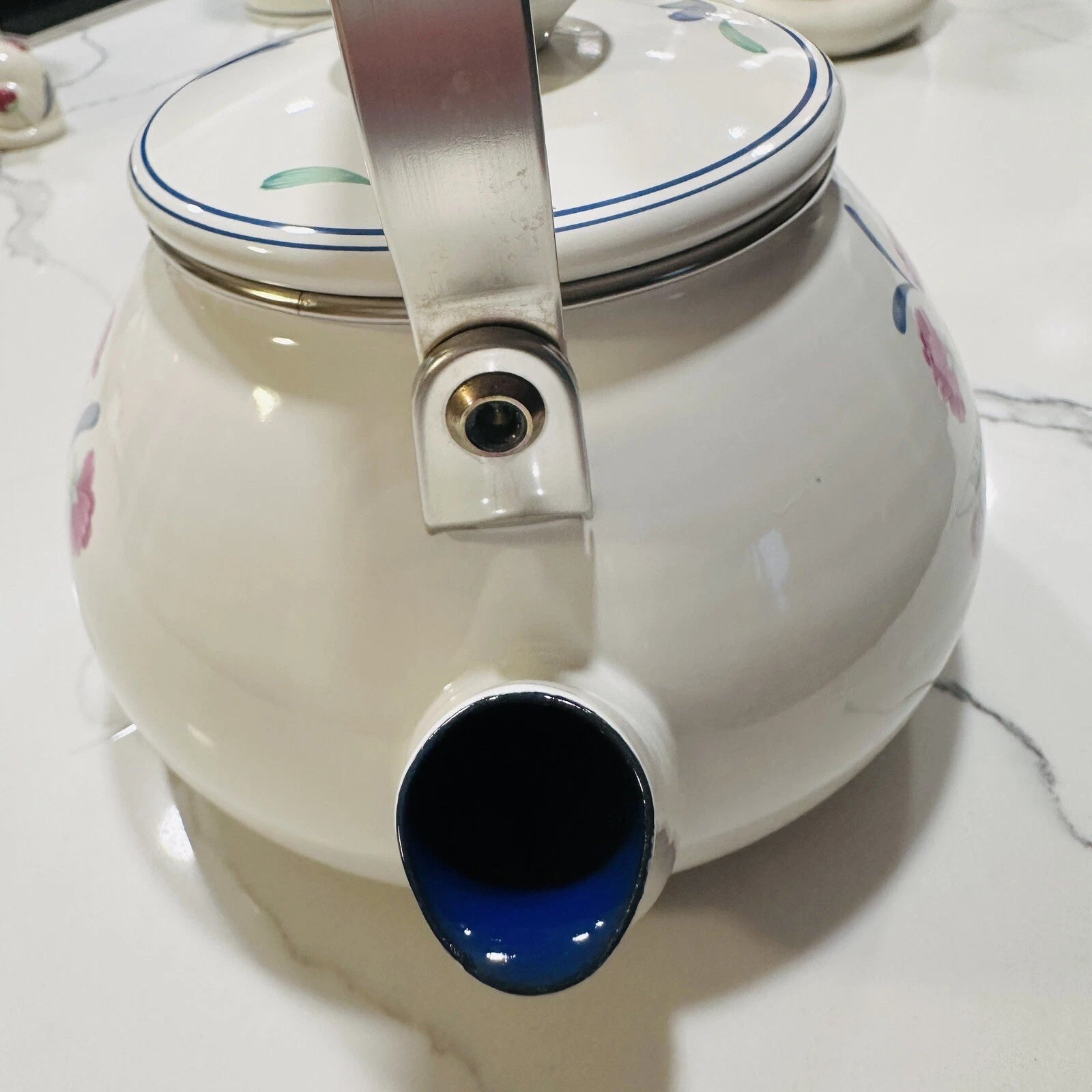 VINTAGE LENOX POPPIES ON BLUE METAL ENAMEL TEA POT KETTLE 8 CUP USA RARE