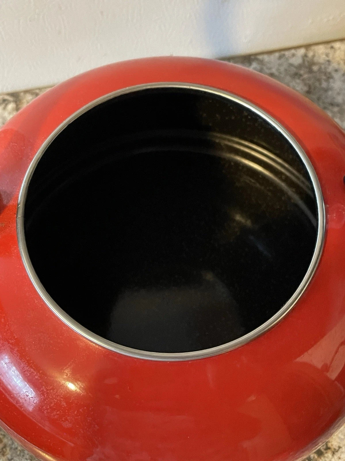 LE CREUSET Enamel On Steel Whistling Tea Kettle 1.7 Qt  Red Clean Good Cond