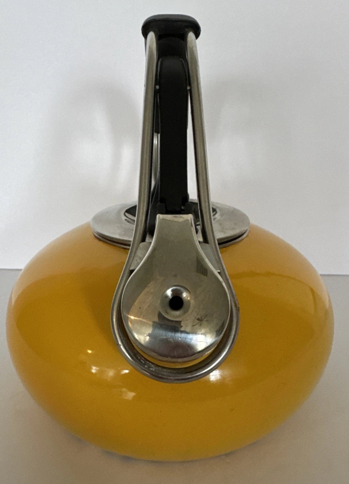 Tea Pot Chantal Livestrong Enamel Loop Whistling Kettle Yellow 1.8 Quart Vintage