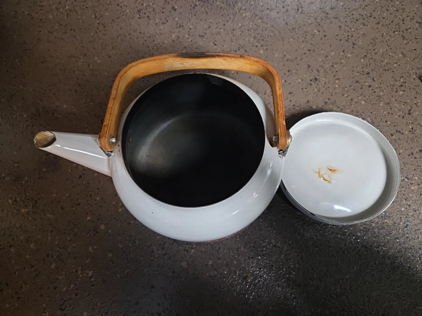 Vintage Enamelware White Teapot Tea Kettle MOM 70's