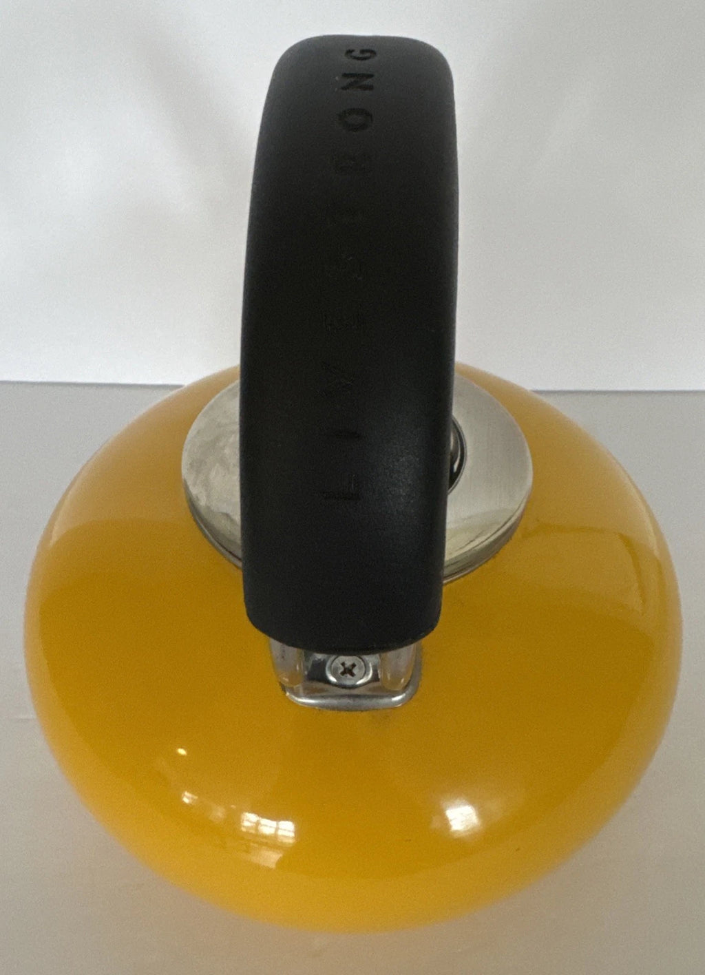 Tea Pot Chantal Livestrong Enamel Loop Whistling Kettle Yellow 1.8 Quart Vintage
