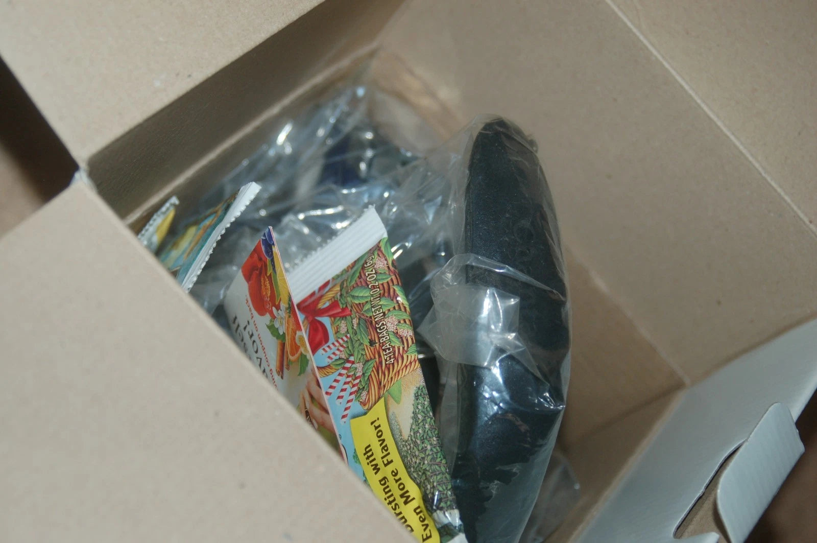 Chantal Enamel On Steel Whistling Teakettle Cobalt Navy Blue New in Open Box 2qt