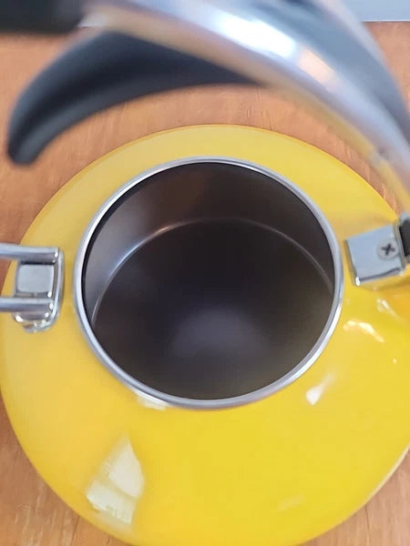 Chantal Enamel 1.8 Quart Whistling Tea Pot Kettle Livestrong Yellow Loop