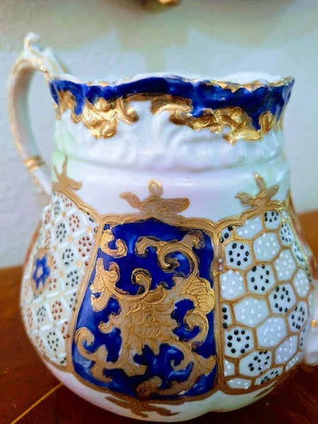Fine Satsuma Teapot Moriage Raised Gold Hand Painted Enamel Red Blue c1880