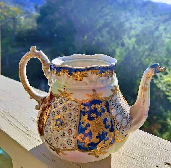 Fine Satsuma Teapot Moriage Raised Gold Hand Painted Enamel Red Blue c1880