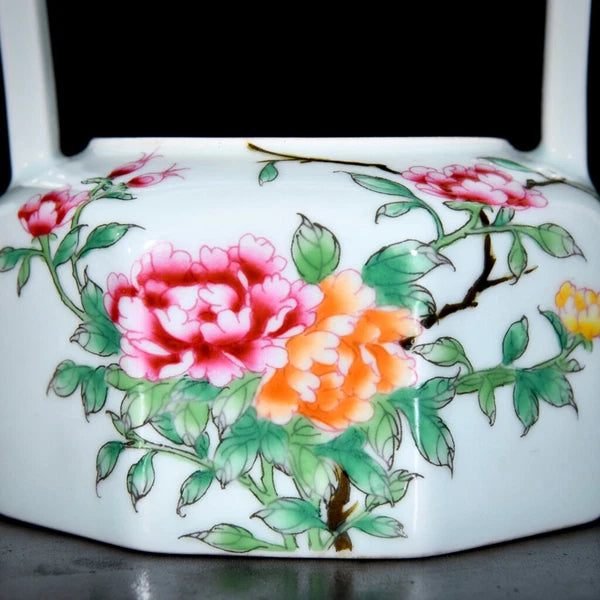 Chinese Enamel Colour Porcelain HandPainted Flowers&Plants Teapot