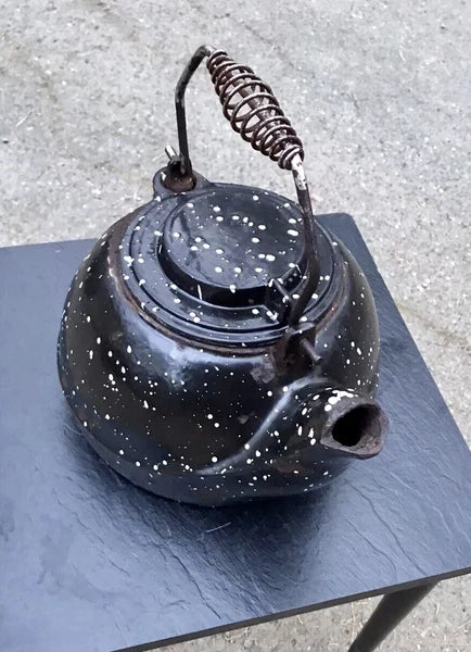 Vintage Cast Iron Plow & Hearth Antique Enamel Teapot Tea Pot Kettle Humidifier