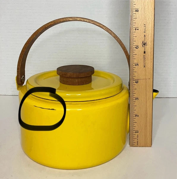Vintage 1970’s Sunny Yellow Enamelware Tea Kettle With Wood Handle And Knob