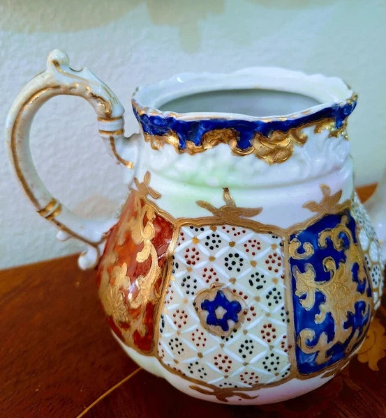 Fine Satsuma Teapot Moriage Raised Gold Hand Painted Enamel Red Blue c1880