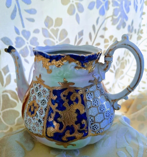Fine Satsuma Teapot Moriage Raised Gold Hand Painted Enamel Red Blue c1880