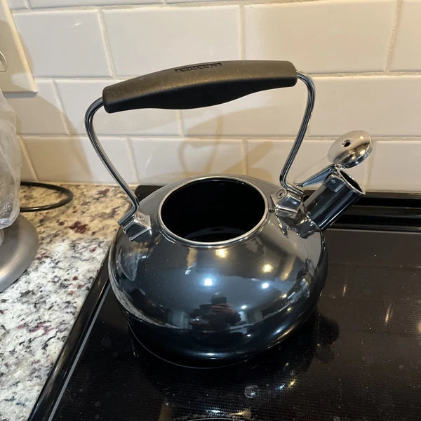 CHANTAL 1.8 QT Enamel on Steel Whistling Tea Kettle Teapot Onxy Black
