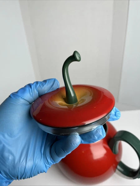COPCO Red Apple Enamel Teapot Kettle Coffee Pot Kettle 2.5 Qt - Vintage