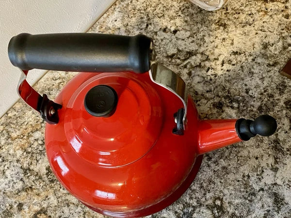 LE CREUSET Enamel On Steel Whistling Tea Kettle 1.7 Qt  Red Clean Good Cond