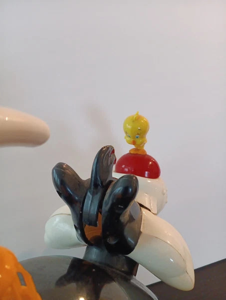 Vintage Looney Tunes Sylvester And Tweety Bird Enamel Tea Pot