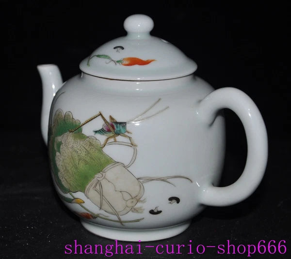 6"Qing Yongzheng pastel porcelain enamel cabbage baicai insect grain Teapot pot