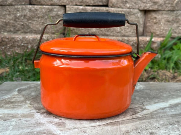 MCM Campfire Enamel Tea Kettle Coffee Pot Vintage Enamelware Teapot Bale Handle