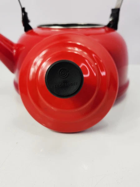 Le Creuset Vintage Tea Kettle Red 1.7 Quart  Whistling Teapot
