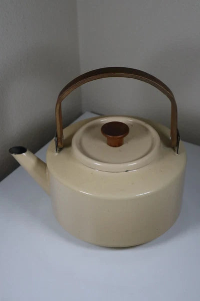 Vintage Copco Cream Enamel Tea Kettle Michael Lax Design Spain 2-1/2 qt